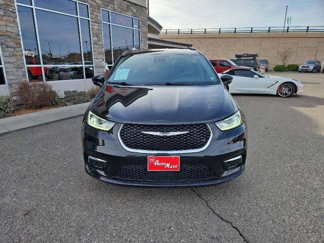 2022 Chrysler Pacifica Touring L