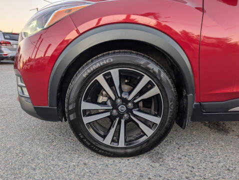 2020 Nissan Kicks SR