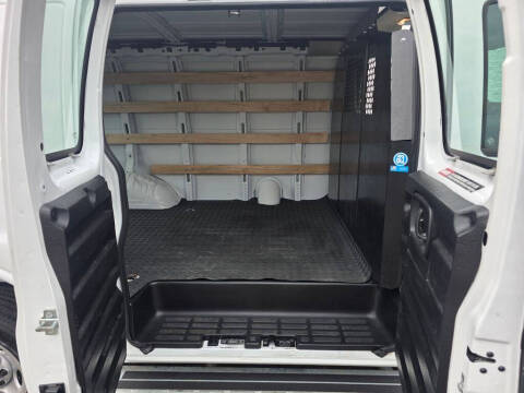 2025 Chevrolet Express 2500