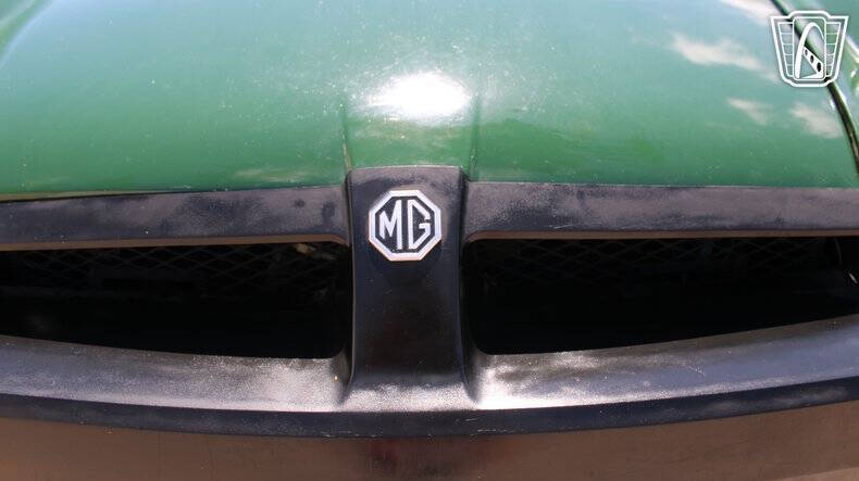 1977 MG B