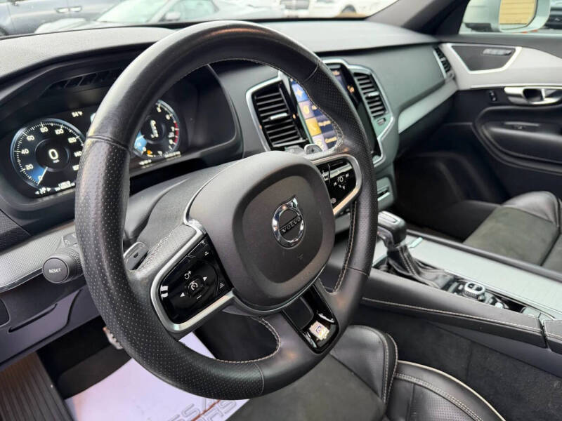 2017 Volvo XC90 T6 R-Design