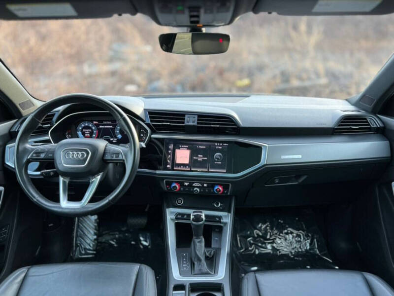 2023 Audi Q3 quattro S line Premium 45 TFSI