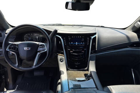 2017 Cadillac Escalade Platinum