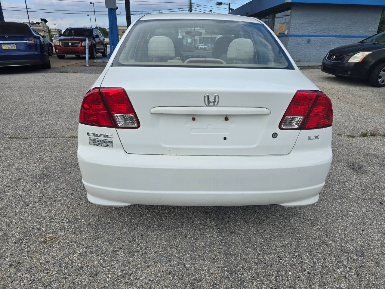 2005 Honda Civic for sale at QUEENSGATE AUTO SALES in York, PA