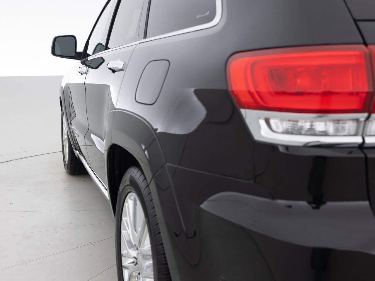 Used Car 2018 Jeep Grand Cherokee  Summit 4x4 4dr Suv For Sale Under $20,000 In Coal City, Illinois