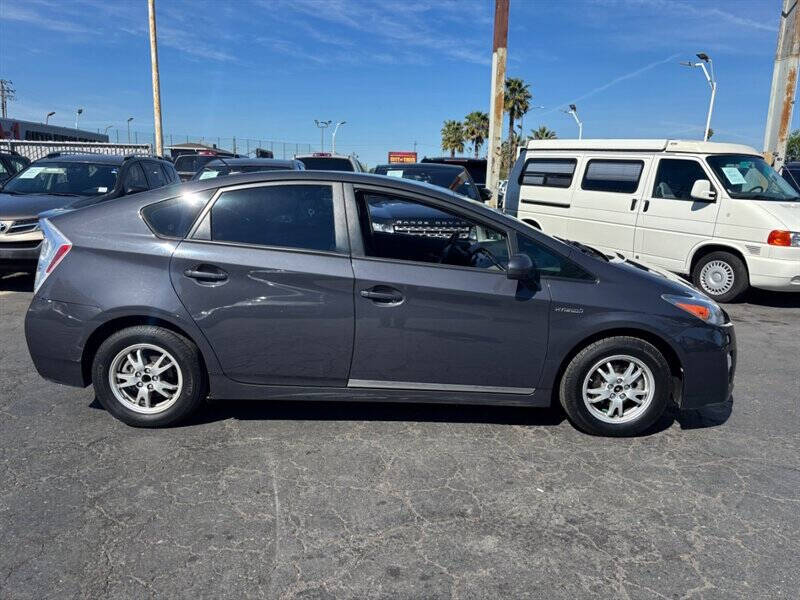 2010 Toyota Prius III