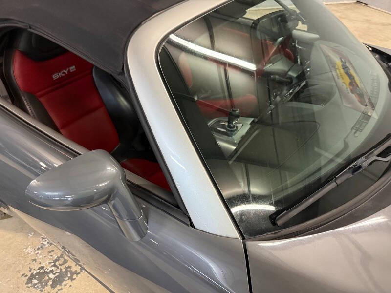 2008 Saturn SKY Red Line