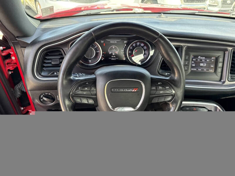 2015 Dodge Challenger SXT