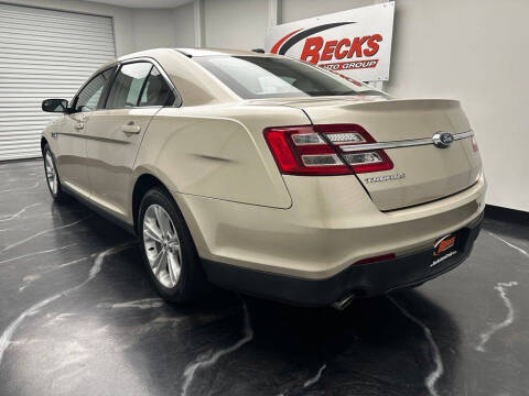 2017 Ford Taurus SE