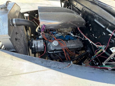 1948 Ford Super Deluxe