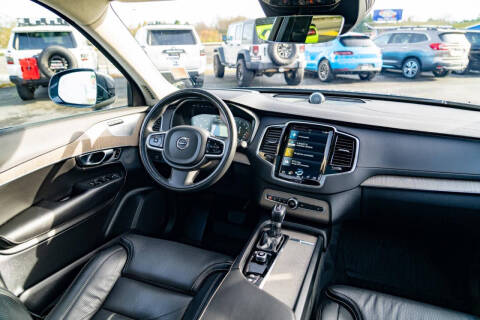 2022 Volvo XC90 T6 Inscription 7-Passenger