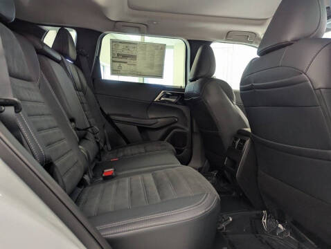 2025 Mitsubishi Outlander PHEV SE