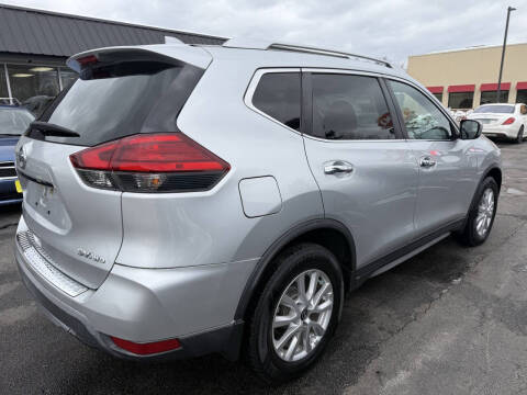 2017 Nissan Rogue SV