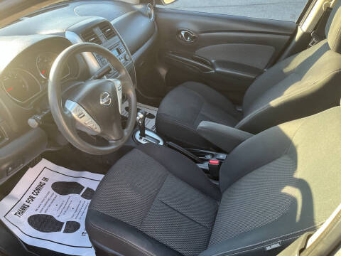 2016 Nissan Versa 1.6 SV