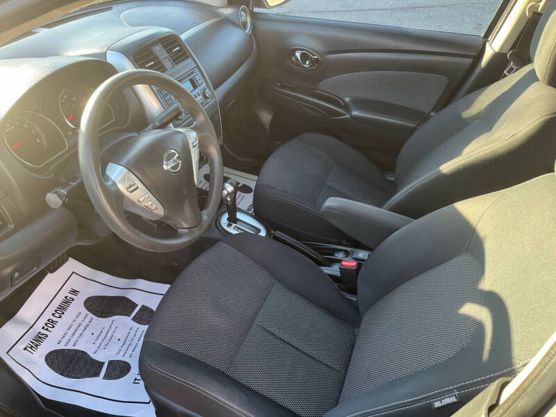 2016 Nissan Versa 1.6 SV