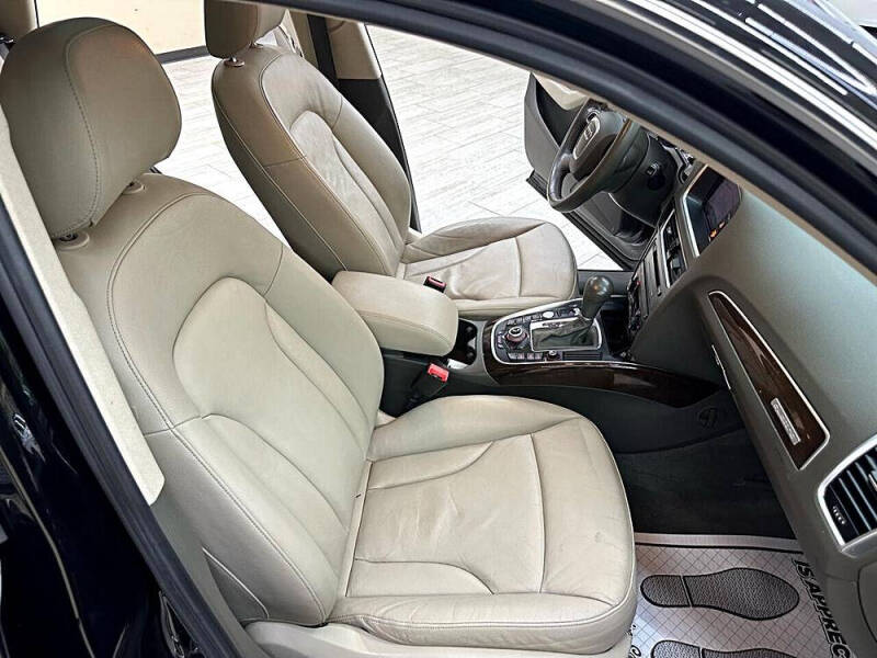 2012 Audi Q5 3.2 quattro Premium Plus