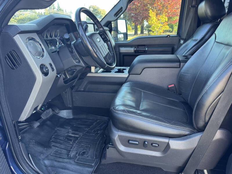 2015 Ford F-250 Lariat photo 4