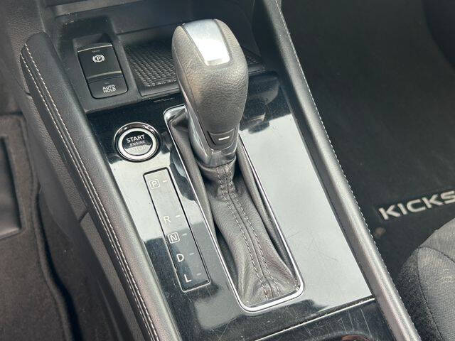 2024 Nissan Kicks SV