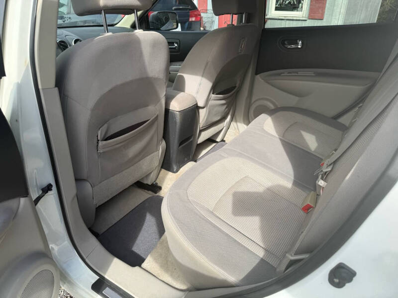 2011 Nissan Rogue SV