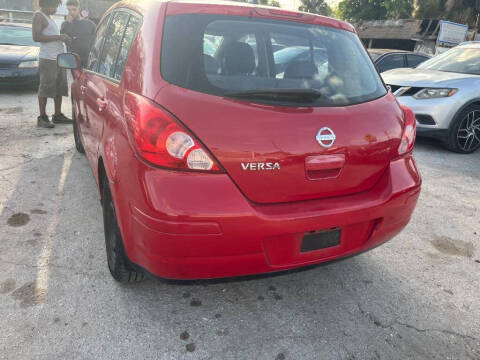 2008 Nissan Versa 1.8 S