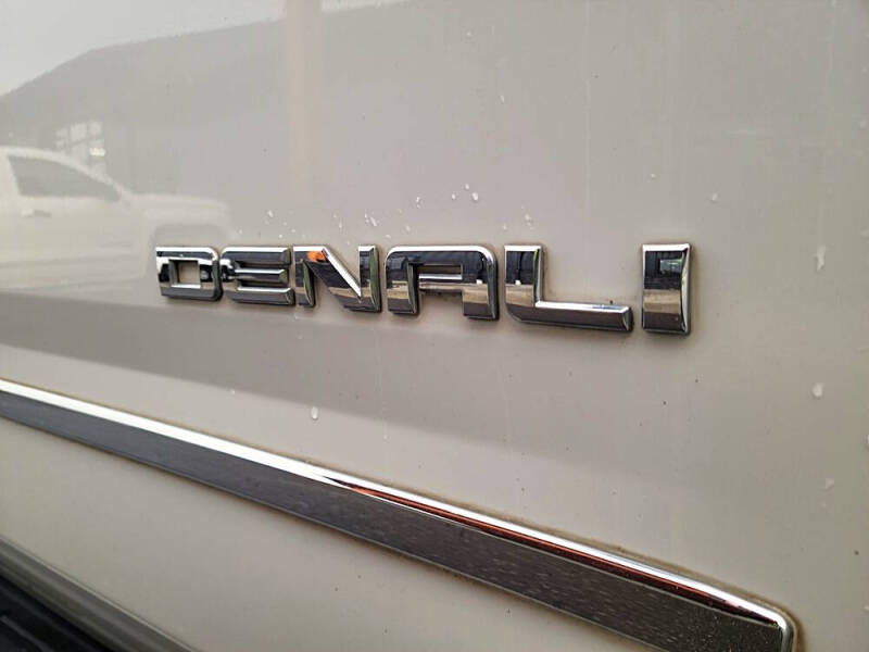 2017 GMC Yukon XL Denali
