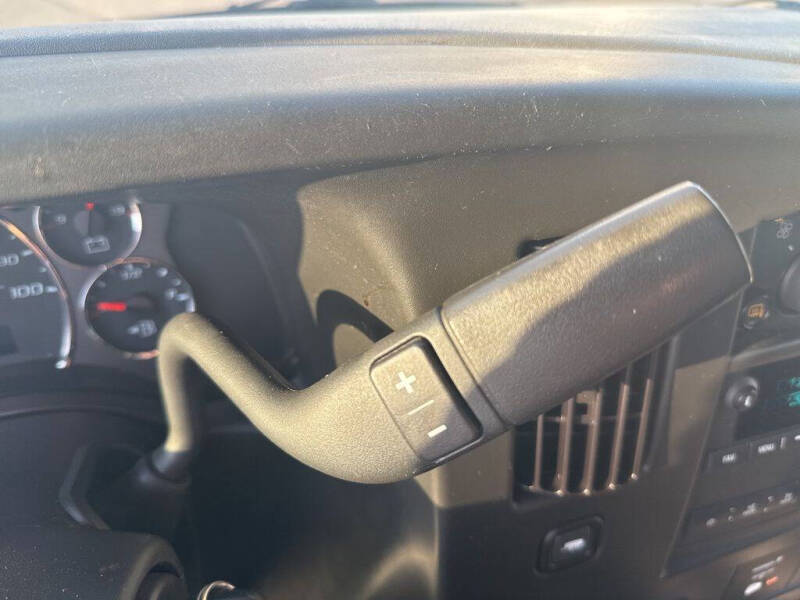 2023 Chevrolet Express 2500