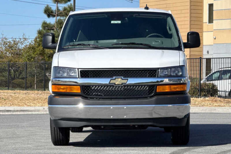 2025 Chevrolet Express 2500
