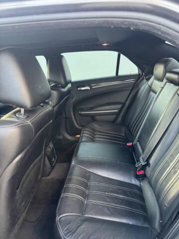 2018 Chrysler 300 S