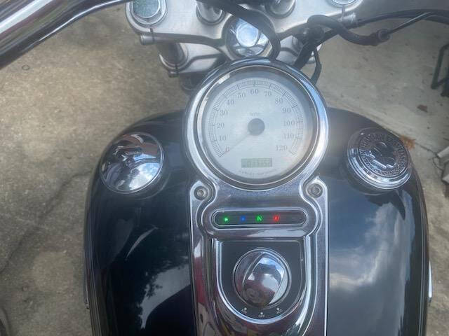 2008 Harley-Davidson Dyna White glide