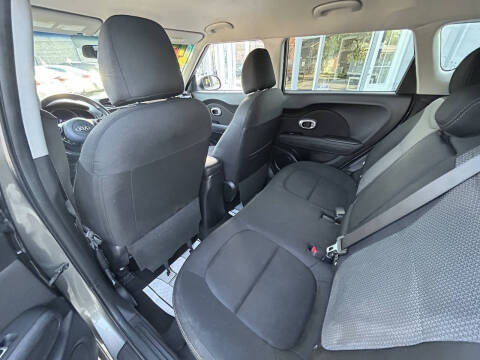 2019 Kia Soul +