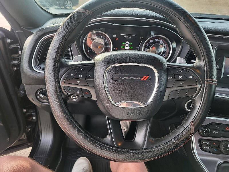 2015 Dodge Challenger SXT