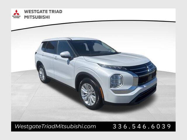 2026 Mitsubishi Outlander ES