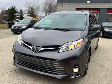 2019 Toyota Sienna XLE 8-Passenger