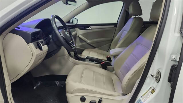 2022 Volkswagen Passat SE