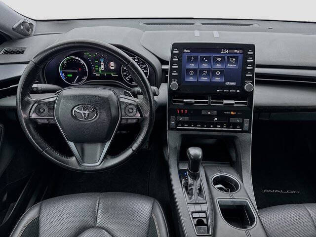 2019 Toyota Avalon Hybrid