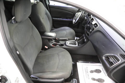 2011 Chrysler 200 Touring