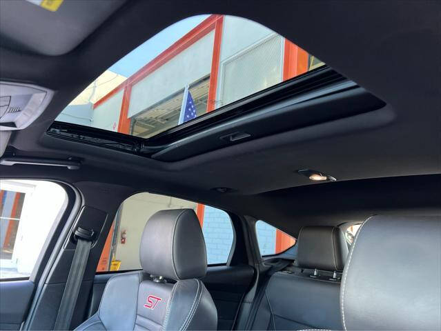 2018 Ford Focus  - $23,999
