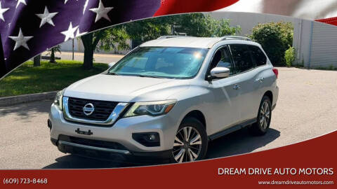 2018 Nissan Pathfinder SV