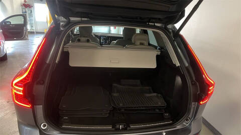 2020 Volvo XC60 T5 Momentum