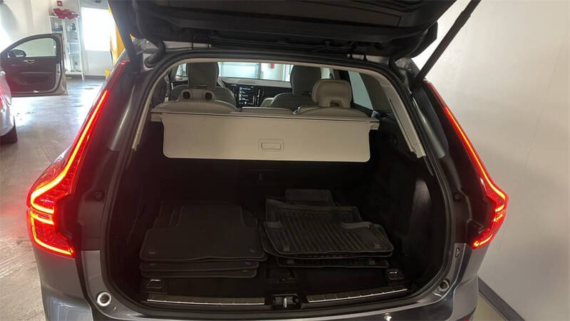 2020 Volvo XC60 T5 Momentum