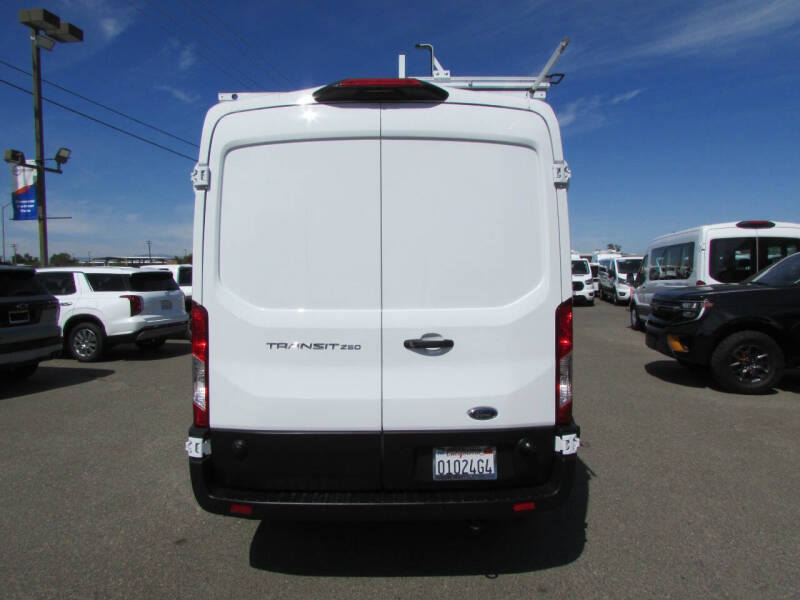 2024 Ford Transit 250
