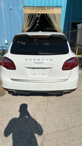 2014 Porsche Cayenne Platinum