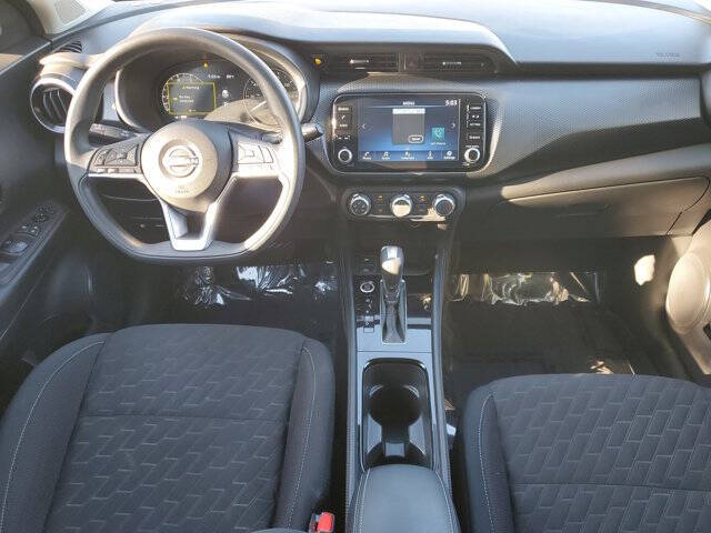 2023 Nissan Kicks SV