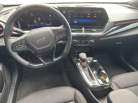2025 Chevrolet Trax RS