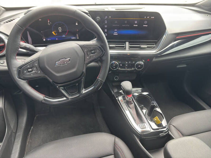 2025 Chevrolet Trax RS