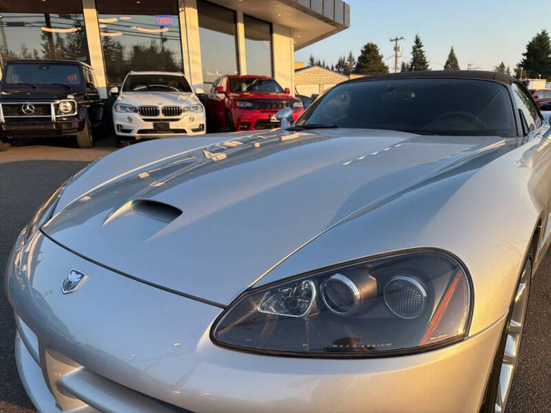 2004 Dodge Viper SRT-10