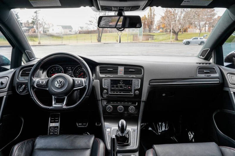 2016 Volkswagen Golf GTI SE