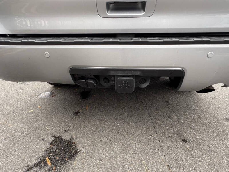 2019 Toyota Sequoia SR5