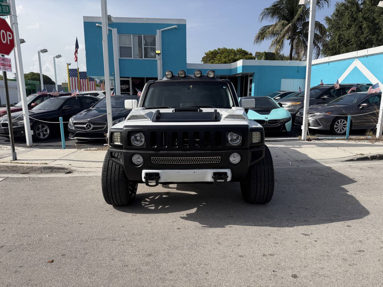 View vehicle photo 4
