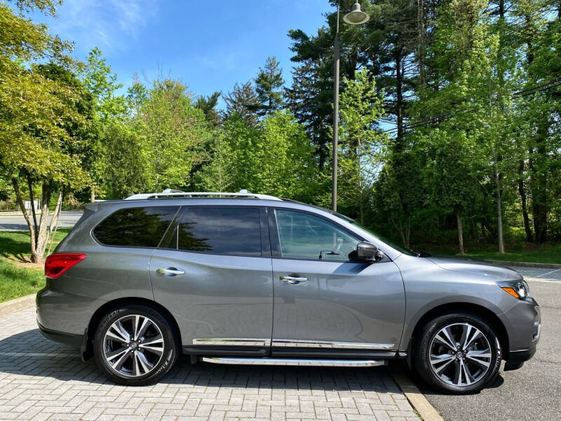 2020 Nissan Pathfinder Platinum photo 8